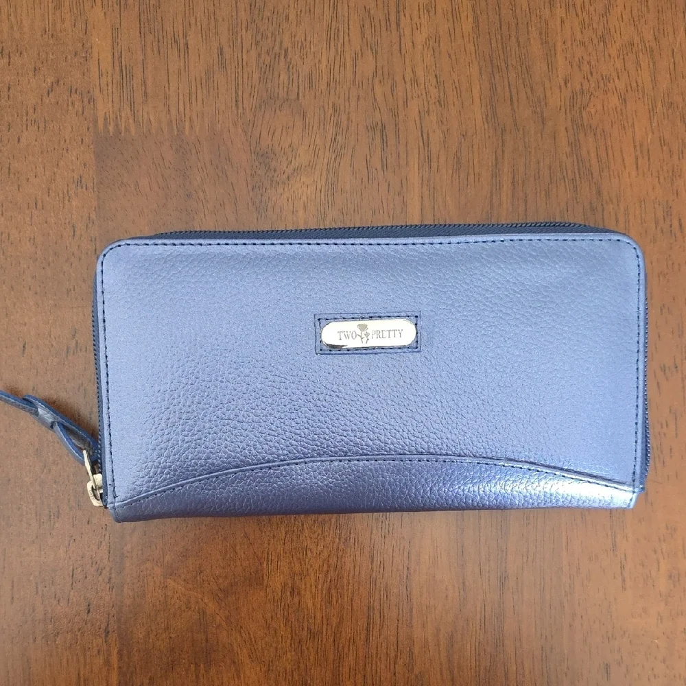 NWT Two Pretty Periwinkle Blue Leather Zip Around Wallet Handcrafted NWT